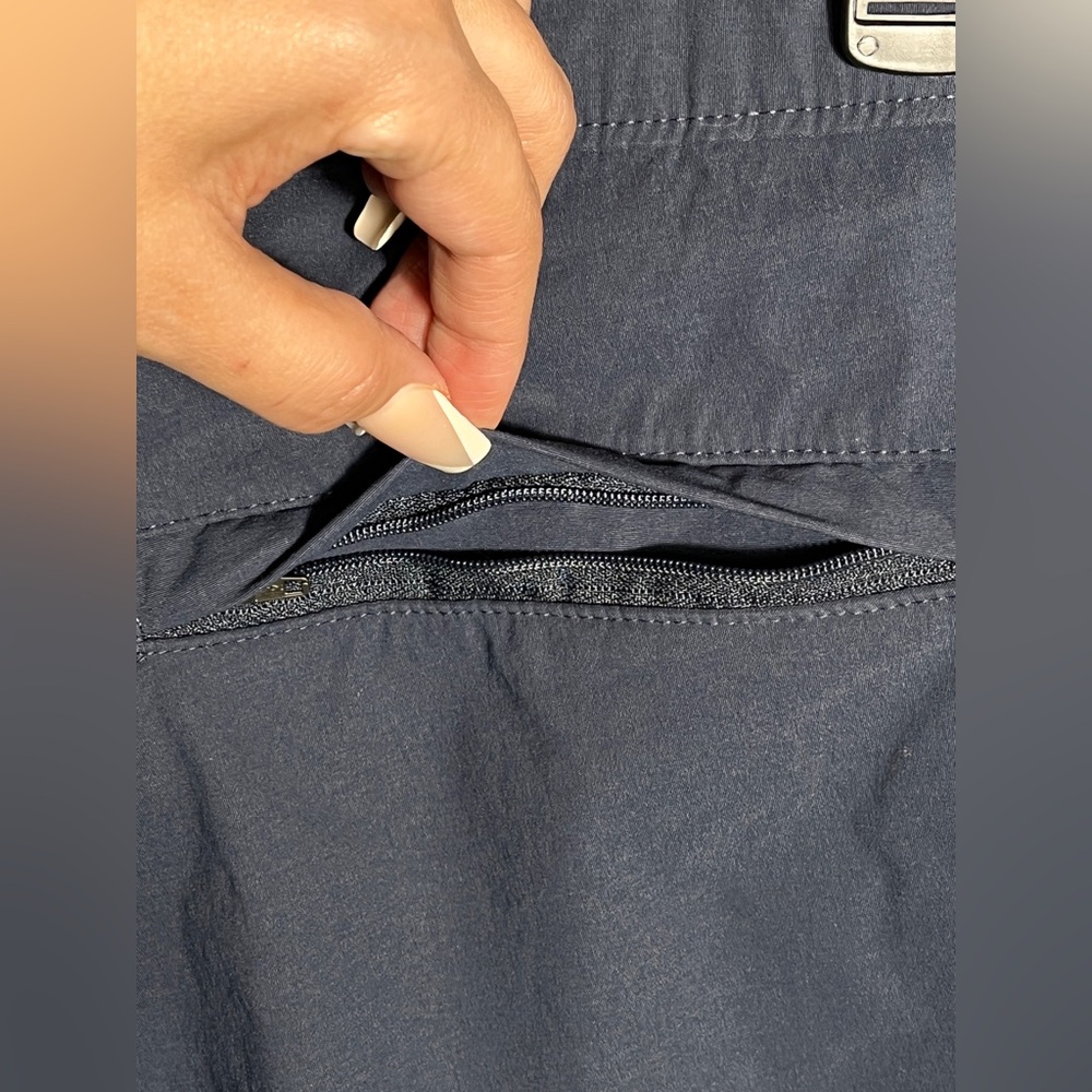 EUC Orvis Voyager Short, size 40 color Blue caviar - Picture 6 of 12